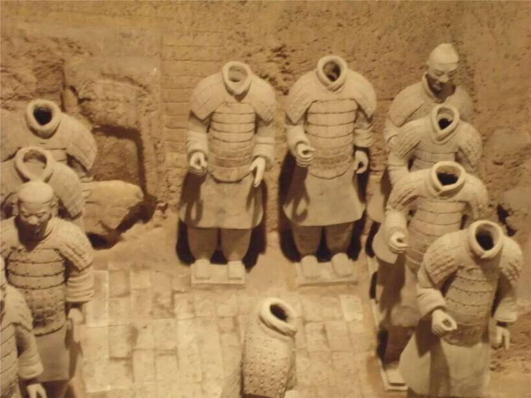 Xi'an: Terracotta Army, Big Goose Pagoda, City Wall - The Practicalities of the Tour