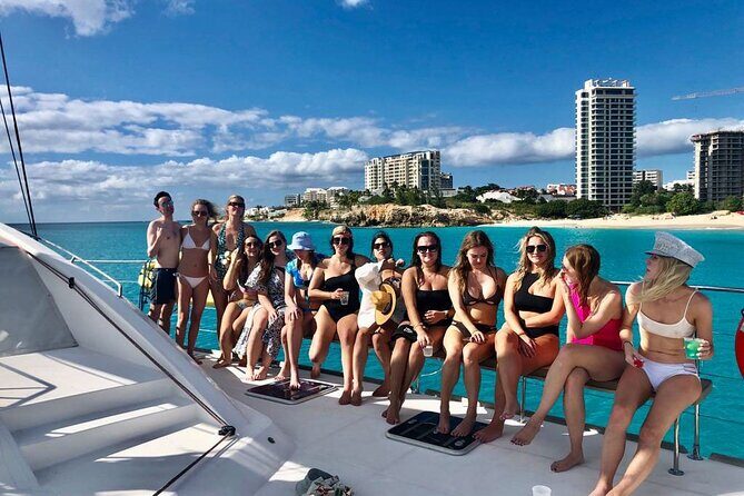 5 Hour Luxury Catamaran Day Sail in Sint Maarten on The Phoenix - Food and Drinks: Gourmet and Unlimited