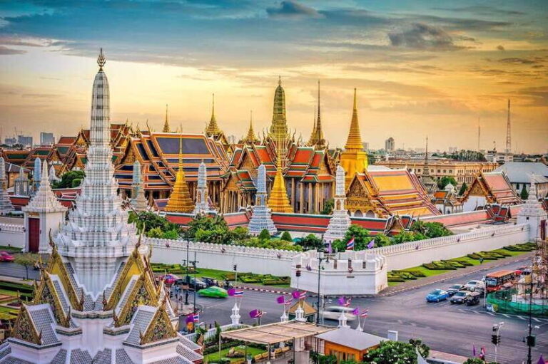 Bangkok: Grand Palace, Wat Pho, and Wat Arun Guided Tour - The Value for Money