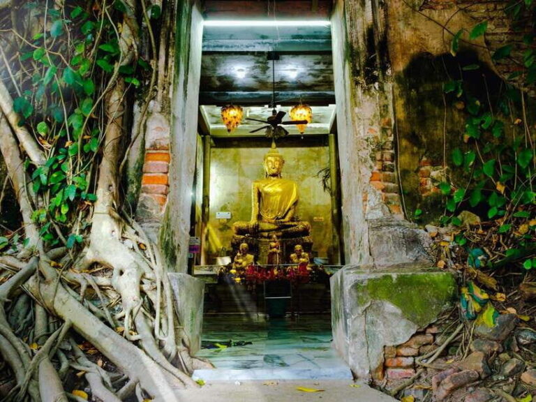 Bangkok: Maeklong Railway & Amphawa Floating Market Day Trip - Practical Details: What You Need to Know