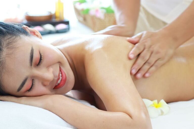Bangkok: Wat Pho Thai Massage in Your Hotel Room - Valuing the Cost and Quality