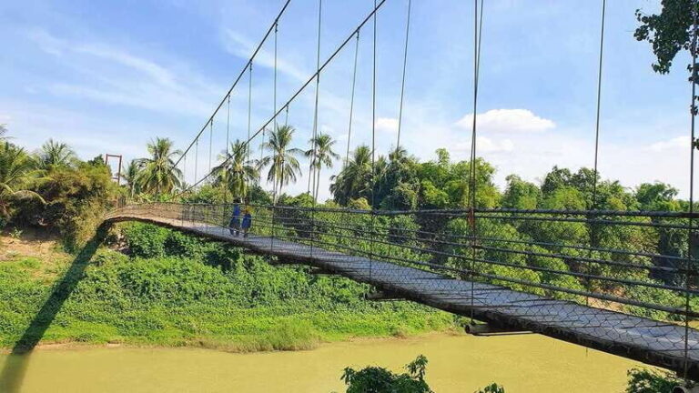 Battambang: Tuk-Tuk, Bamboo Train, Killing/Bat Caves, Sunset - Authenticity, Value, and Overall Impression