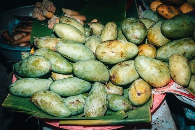 Chiang Mai: Food Tour by Songtheaw Truck with 15+ Tastings - Transportation, Group Size, and Duration