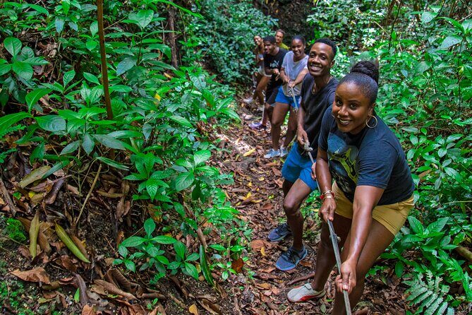Cole's Cave Hike - Who Should Book This Tour?