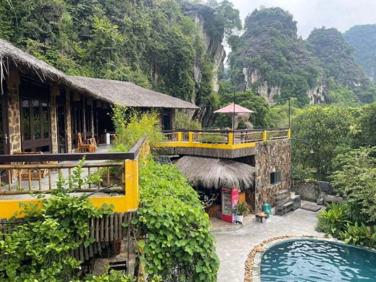 From Hanoi : 4-day Ninh Binh-Halong Bay Cruise with Balcony - Exploring Ninh Binh: The First Two Days