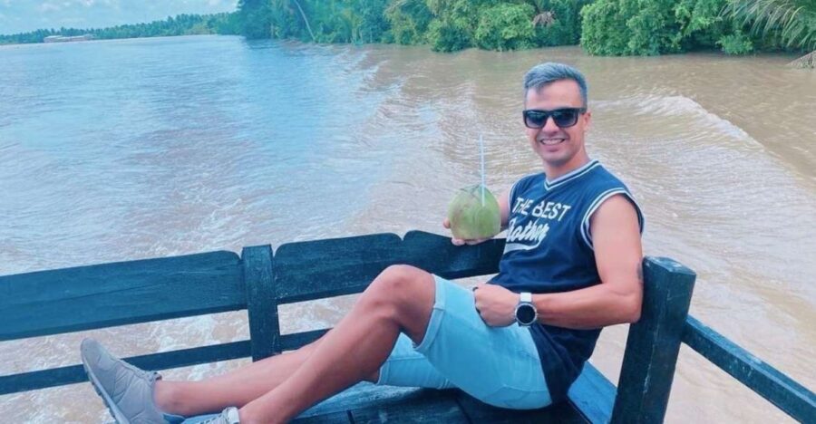 From Ho Chi Minh City: Mekong Delta VIP Tour by Limousine - The Experience of the Guides and the Small Group Touch
