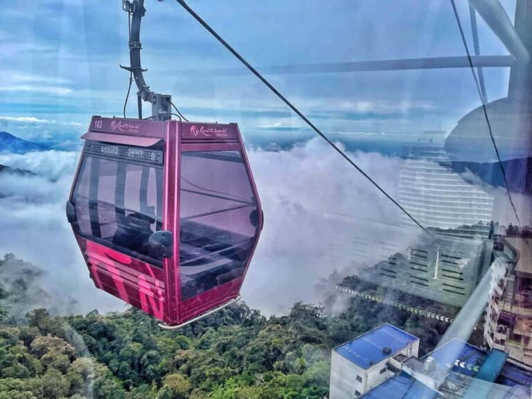 From Kuala Lumpur: Genting Highlands Day Trip with Cable Car - The Cable Car Experience: Soaring Above Rainforests