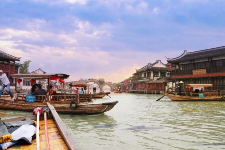 From Shanghai: Private Zhujiajiao Tour with Boat Ride - What to Expect on the Tour