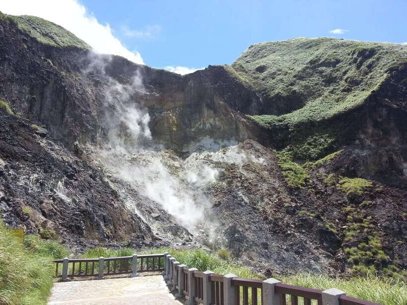 From Taipei: Beitou and Yangmingshan National Park Day Tour - The Real Value of the Tour