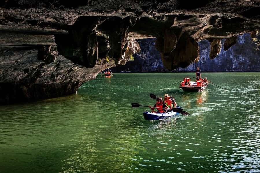 Full day boat trip with Cat Ba's captain Jack - Cruising Around Lan Ha Bay: A Scenic Introduction