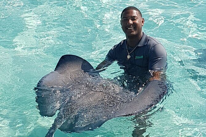 Half-Day Private Stingray City Charter in Cayman Islands - Why This Tour Is Worth Considering