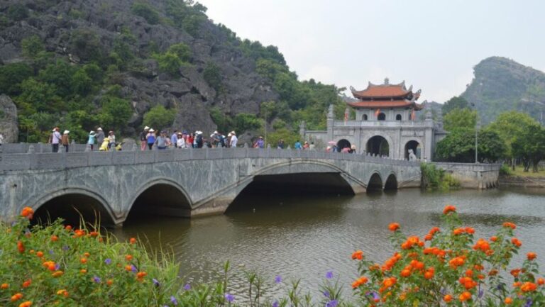 Hanoi: Guided Full-Day Hoa Lu, Trang An and Mua Cave Tour - What’s Included and What’s Not