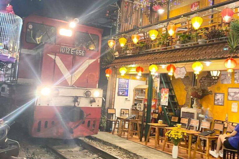 Hanoi: Guided Street Food Tour with Train Street Experience - In-Depth Tour Breakdown