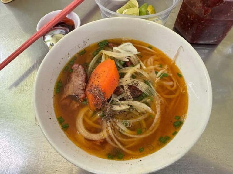 Ho Chi Minh City: Super Niche Walking Street Food Tour - Practical Tips for Participants