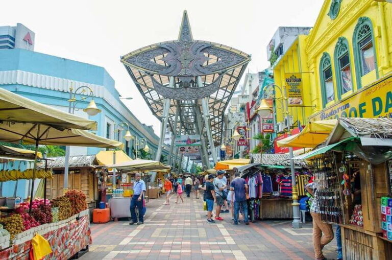 Kuala Lumpur: 4-Hour Authentic Local Markets & Event Tour - Practicalities and Value