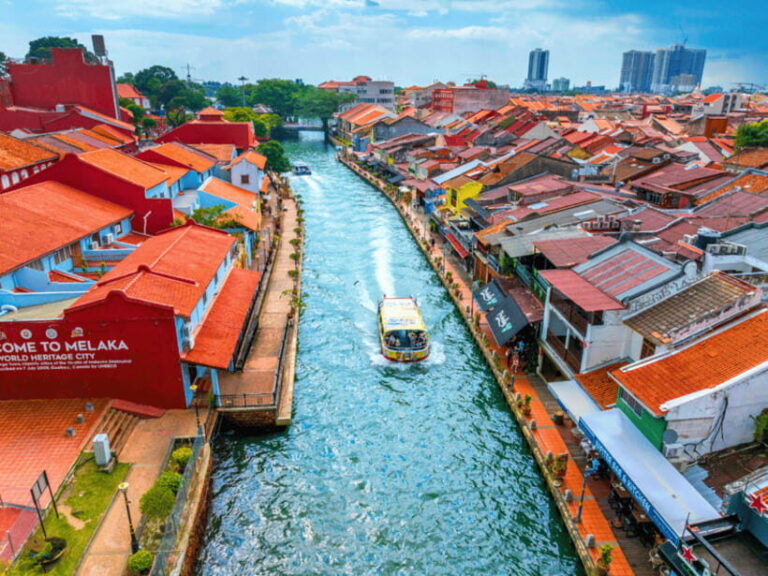 Kuala Lumpur: Malacca Day Trip with River Cruise and Lunch - Transportation, Timing, and Group Size