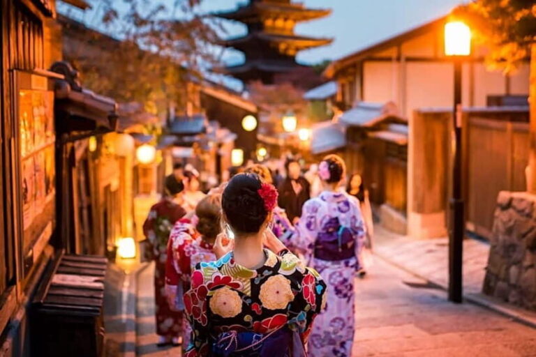 Kyoto: Gion Night Walking Tour with Local Guide - Itinerary Breakdown: What You’ll See and Do