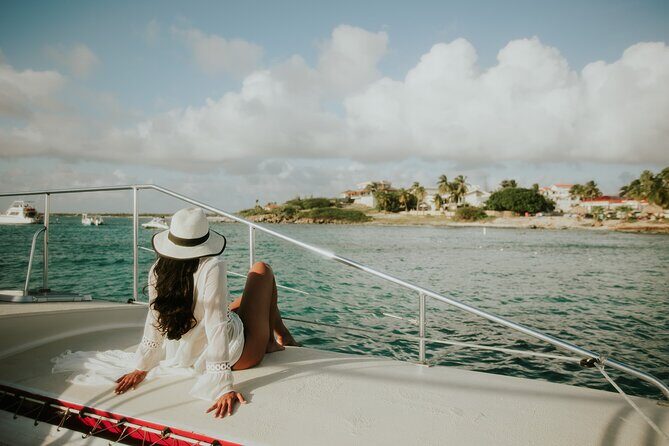 Luxury Champagne and Lobster Sail to Boca Catalina - The Experience: What Travelers Can Expect