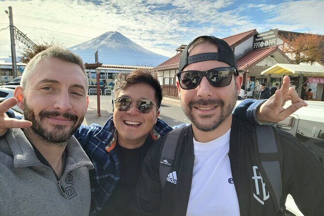 Mt Fuji Kawaguchiko Exclusive Private tour by local in English - On the Cost and Value