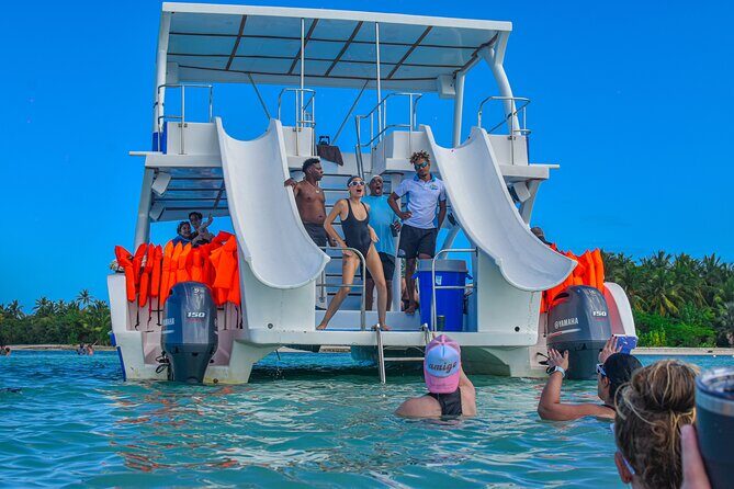 Private Luxury Double Slide Party Boat - Key Points