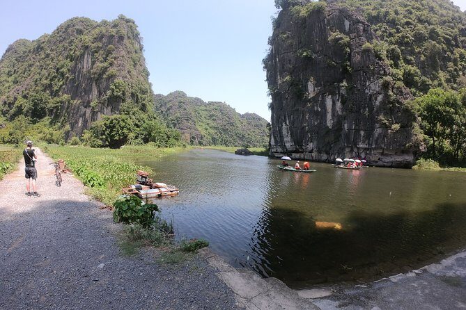 Private luxury - Mua Cave - Trang An - Bich Dong 1 Day From Hanoi - Mua Cave: Climbing for the View and a Photo to Remember