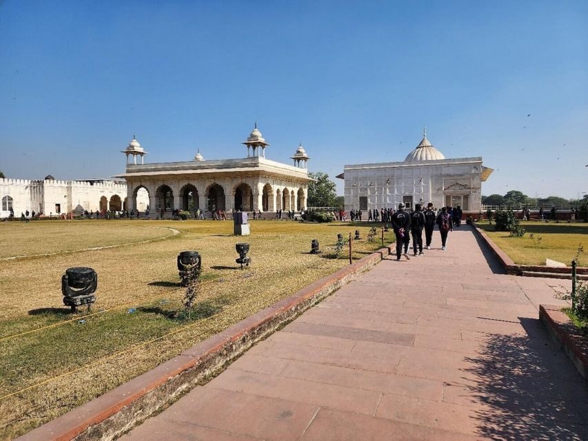 Red Fort Skip-the-Line E-tickets & guide Delhi transfers - The Guided Tour Experience