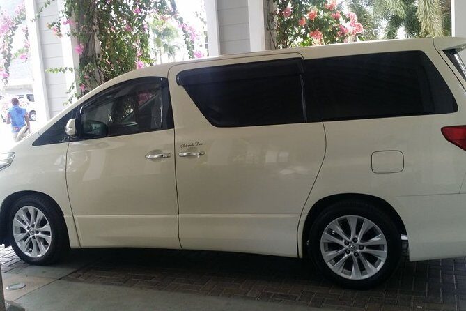 Runaway Bay Hotels Private Transfer - The Vehicles and Comfort