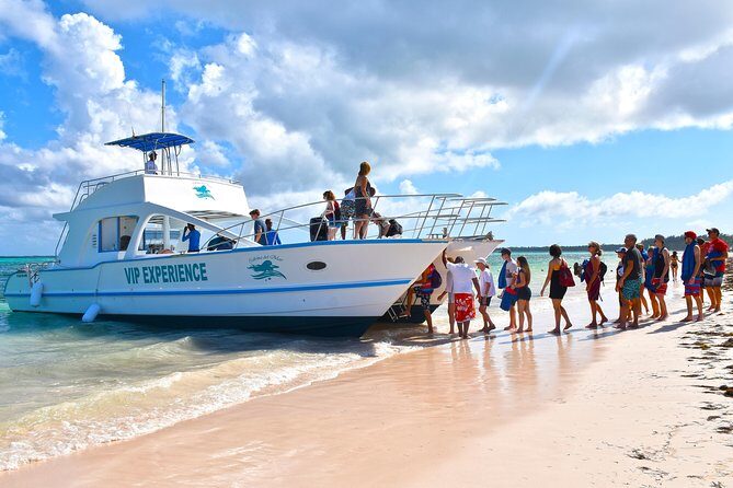 Sabina del Mar Party Boat VIP - Value for Money: Are You Getting Your Dollars’ Worth?