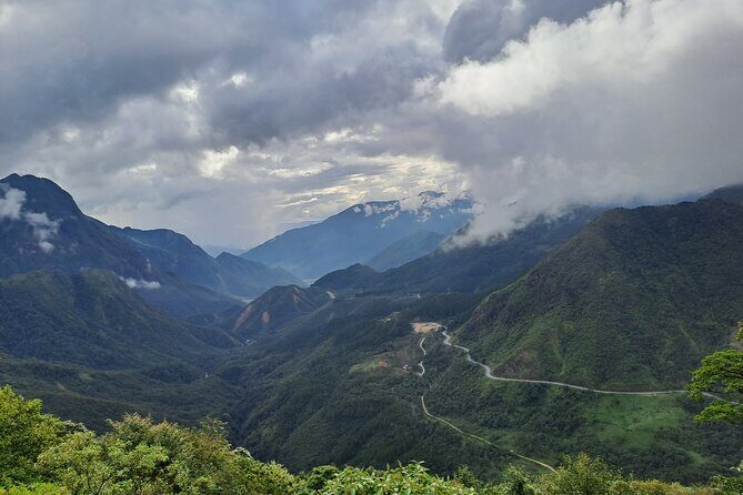 Sapa Love Silver Waterfall, Lonely Tree in Heaven Gate,San Sa Ho - The Sum Up