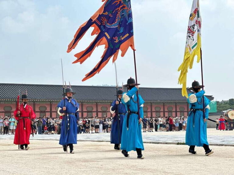 Seoul: Gyeongbok Palace, N Seoul Tower (with Cable Car) - Transportation and Timing