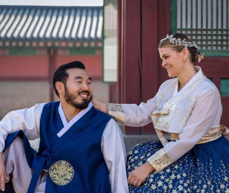 Seoul: Hanbok Rental with Gyeongbokgung Palace Entry - Detailed Breakdown of the Experience