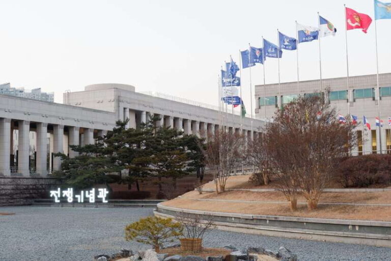 Seoul: War Memorial, Jogyesa Temple & Tapgol Park Tour - What’s Included and What to Expect