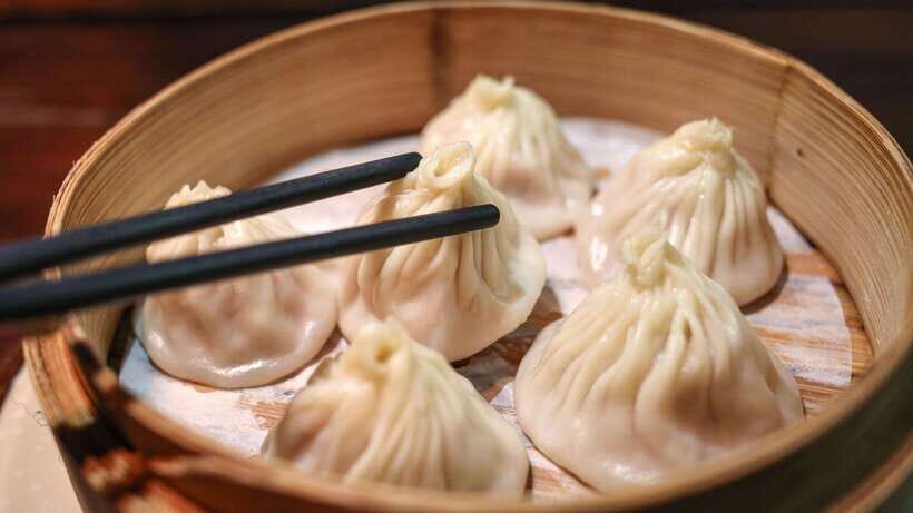 Shanghai: Evening Walking Food Tour - What’s Included and What to Expect