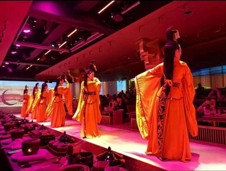 Shanghai: Royal Banquet with Chinese Cultural Performance - What the Reviews Tell Us