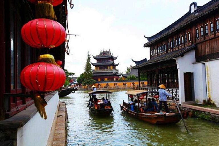 Shanghai: Zoo and Zhujiajiao Water Town Tour with Boat Ride - What Makes This Tour Stand Out?