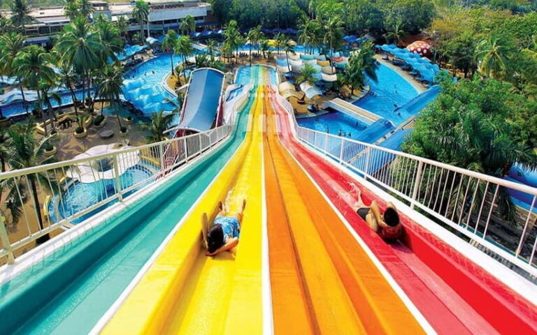 Siam Amazing Park Entry Ticket with Buffet Lunch (NON THAI) - The Park’s Layout and Attractions
