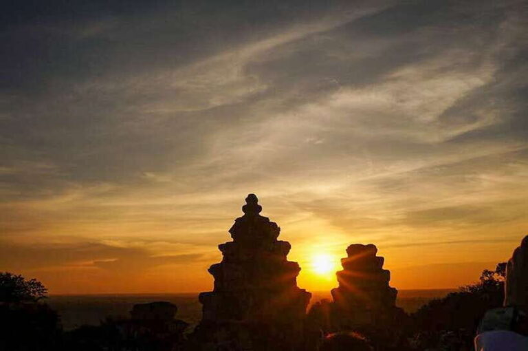 Siem Reap: Grand circle tour Sun set on bakeang hill & Guide - Authenticity and Value
