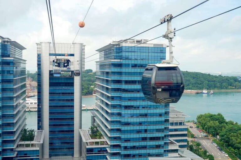 Singapore: Sentosa Cable Car Sky Pass - Accessing the Attractions