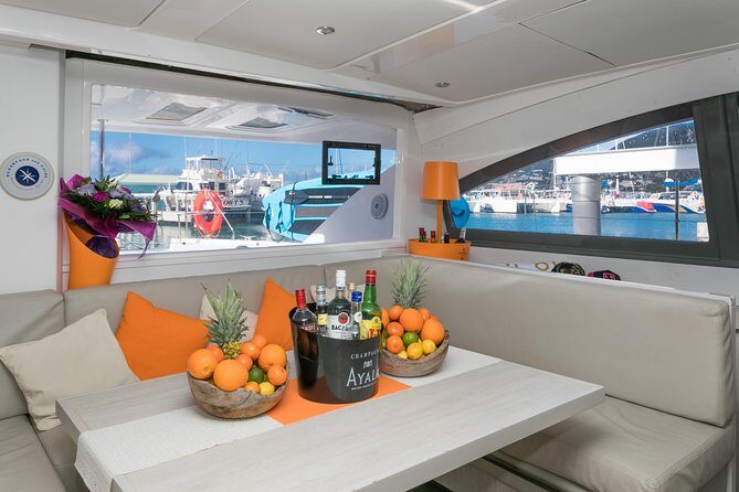 St Maarten Luxury Catamaran Full-Day Group Charter - Who Is This Tour Best For?