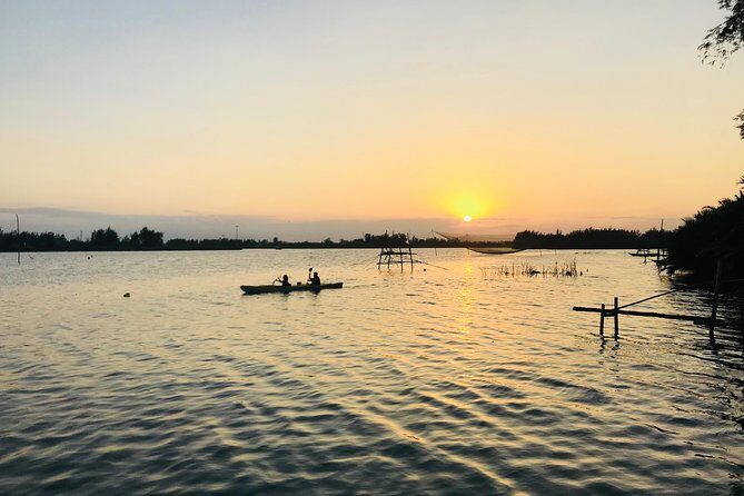 Sunset Paddle and Lantern Town - The Itinerary: A Journey Through Nature and Lantern Town
