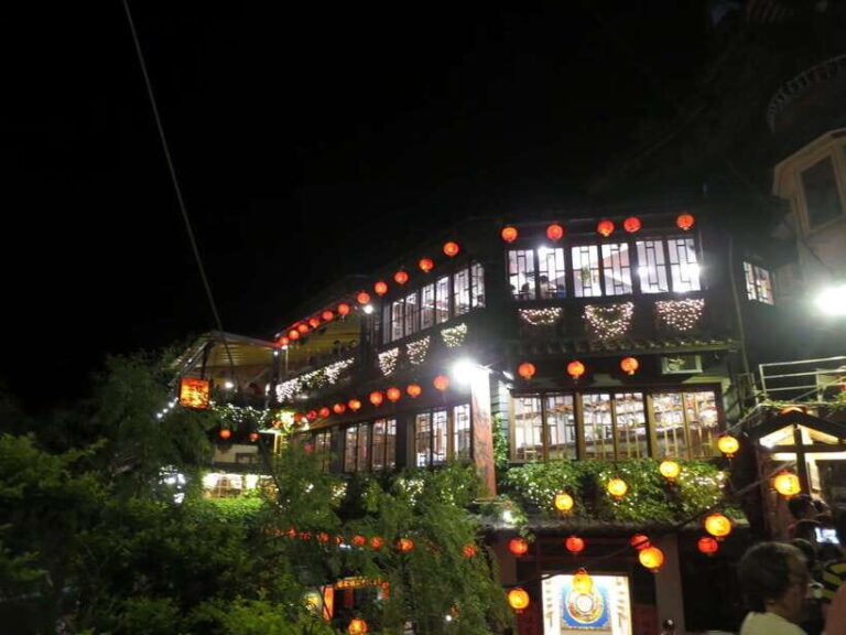 Taipei: Private City Sightseeing Tour with Driver - What to Expect and Practical Tips