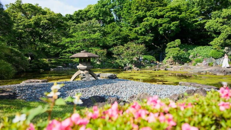 Tokyo: Imperial Palace & Tokyo Castle History Walking Tour - The Authenticity and Engagement