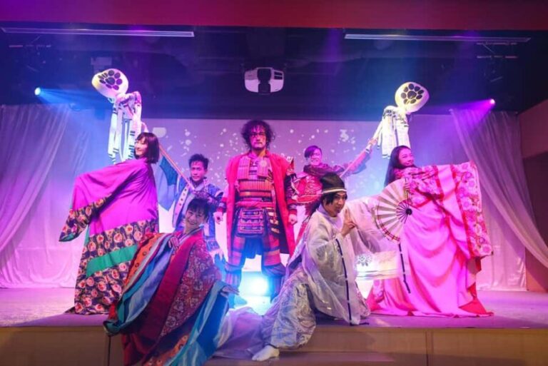 Tokyo: Samurai Entertainment Night Show in Kanda Shrine - The Stage and Performance: A Fusion of Tradition and Drama