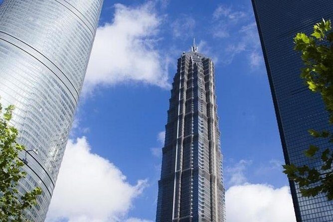 3-Hour Shanghai Bund Swift Tour with River Cruise or Skyscraper - Ascend the Shanghai Tower – The Modern Marvel