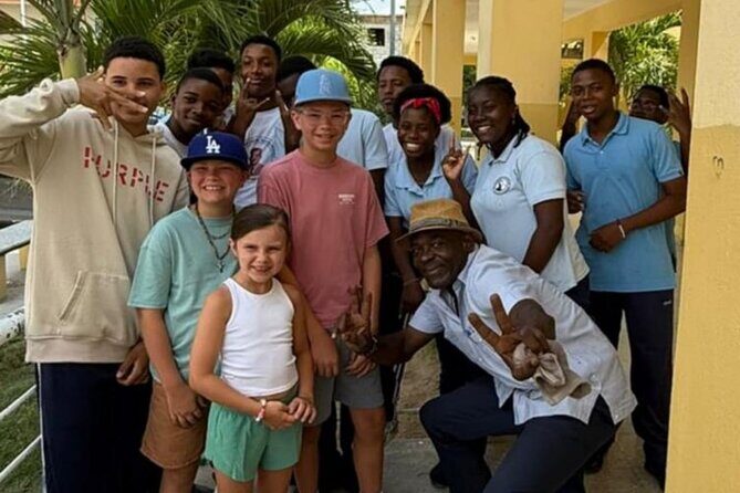 3 Hours Panoramic Tour in Punta Cana with Artisan Market - Food and Snacks Included