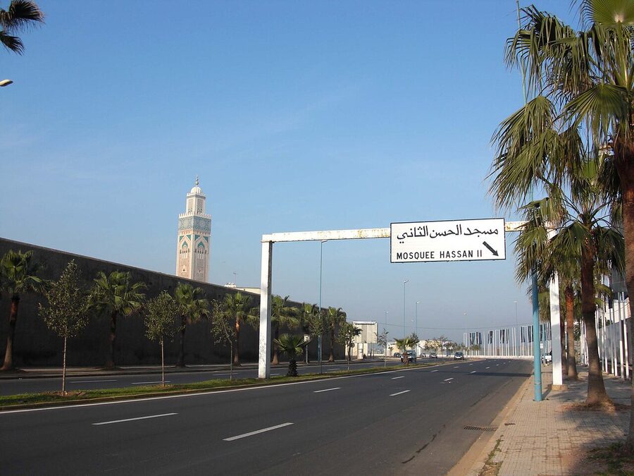 Mosquee Hassan II minaret view