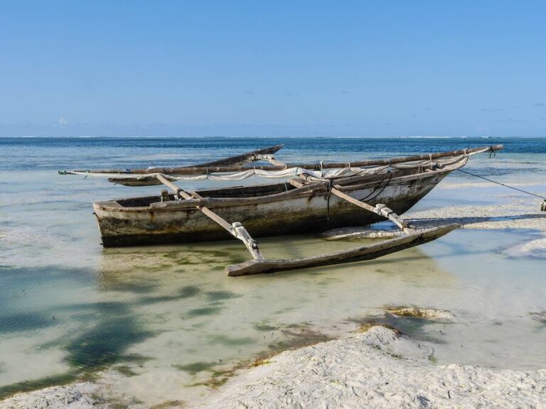 dhow boat traditional wooden
