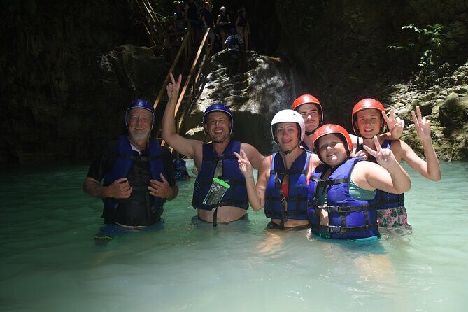 Excursion in Damajagua's 7 Waterfalls With Food Included DR! - FAQs