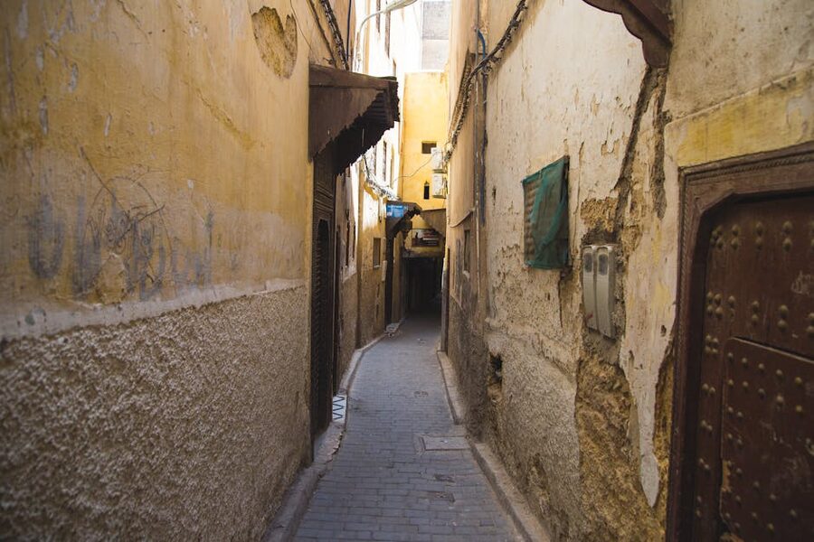 Fez medina narrow walkway
