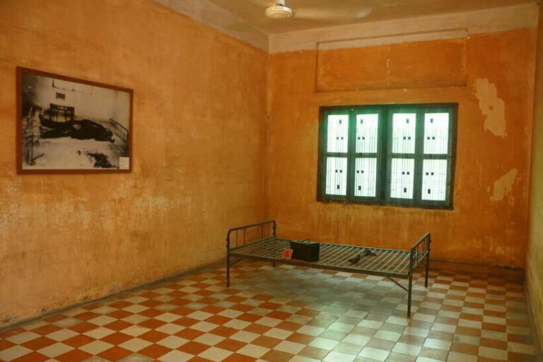Full Day Phnom Penh City Tour with Private vehicle and guide - What You Can Expect from the Tour
